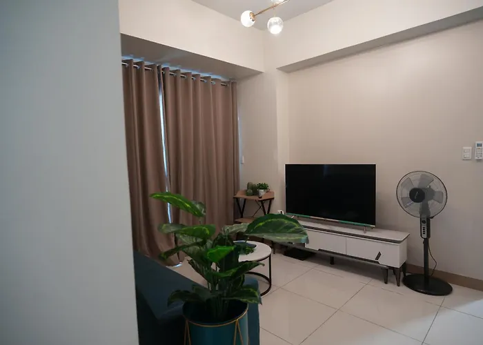 Modern 3br Near Okada With Wifi And Pool Access Manila