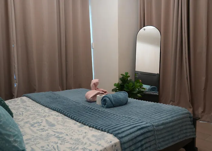 Modern 3br Near Okada With Wifi And Pool Access Manila